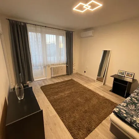 Sabo Komenskeho 58 * Košice